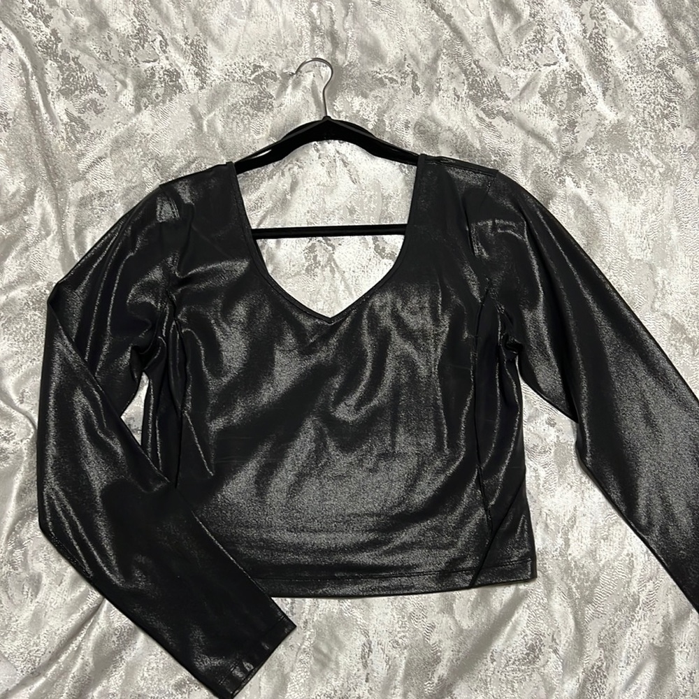 Lululemon crop black foil long sleeve top